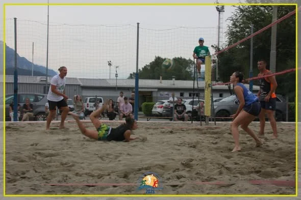 Match di beach volley al Boccio Partita di beach volley